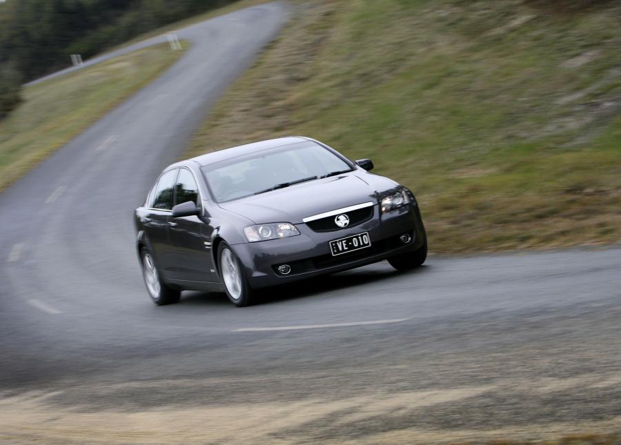 Holden Calais 2006 года  (фото 17 из 29)